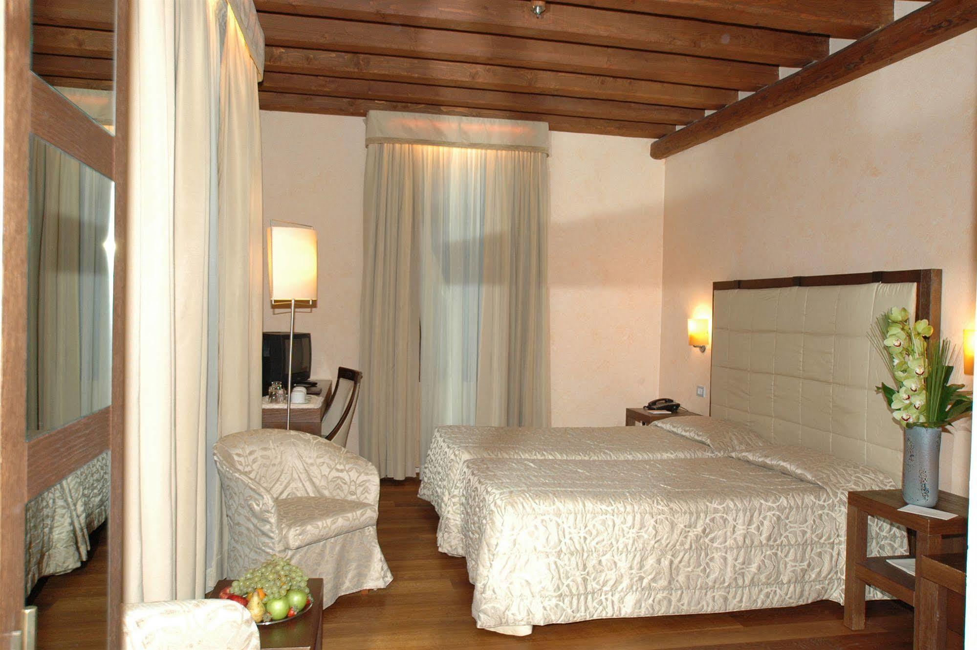 Palazzo Selvadego Hotel Венеция Екстериор снимка