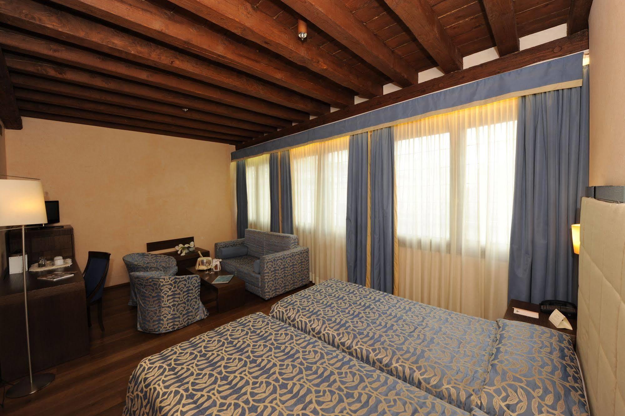 Palazzo Selvadego Hotel Венеция Стая снимка